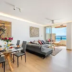 Beachfront -- New Luxury Apartment -- 1ª Linea Playa -- Fuengirola City Center -- Private Parking -- Panoramic Sea Views --