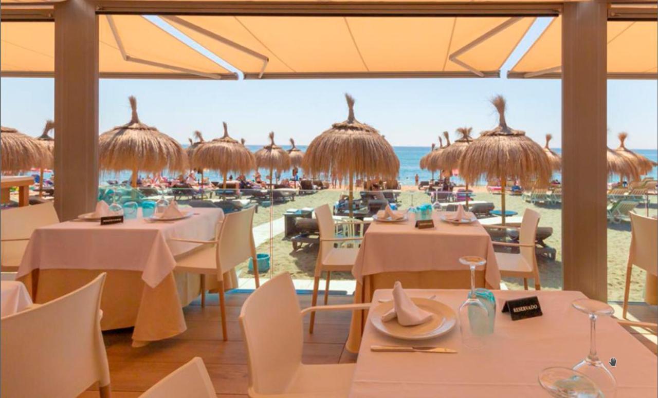 Beachfront Luxury: Sea View