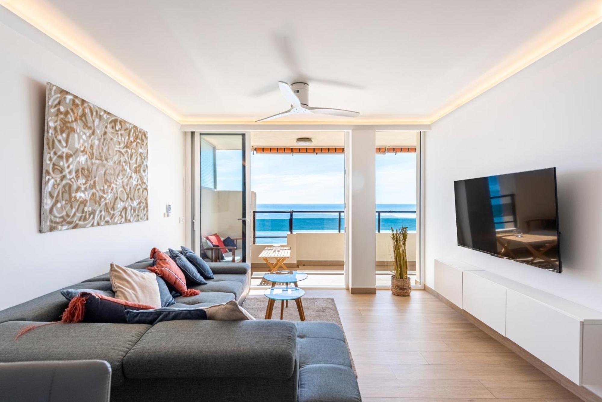 Beachfront Luxury: Sea View